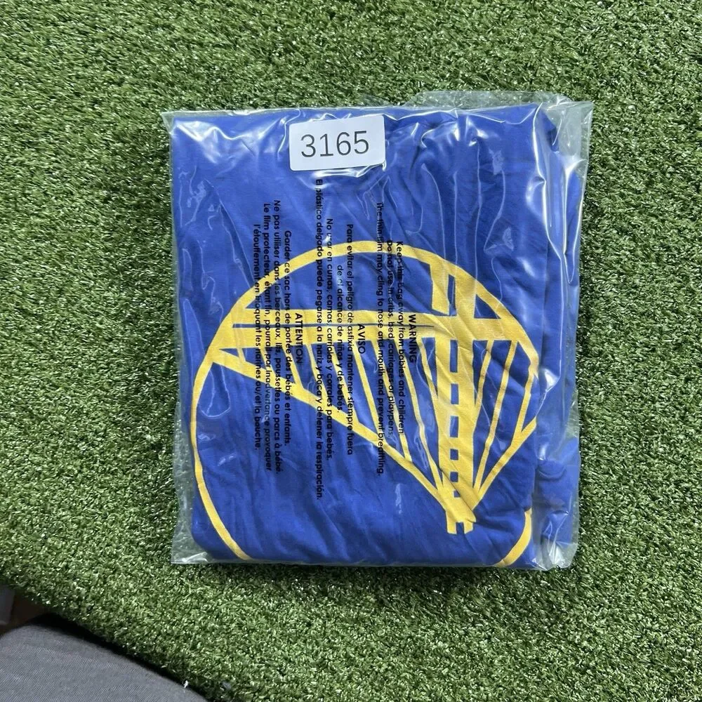 Golden State Warriors V-Neck Shirt Women’s Fanatics Size L NWOT Curry L/S